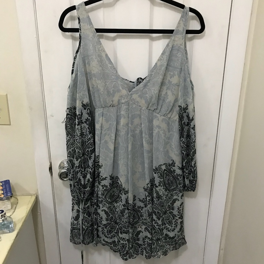 Cold shoulder printed dress